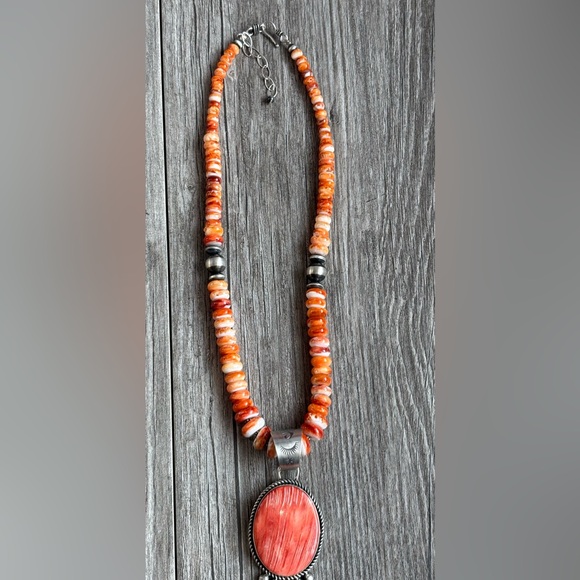 Handmade Navajo Sterling Silver and Orange Spiney Oyster Pendant with Necklace - Picture 5 of 6